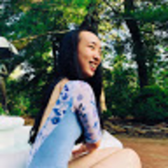 Meet your Posher, Rebecca - Picture 1 of 1